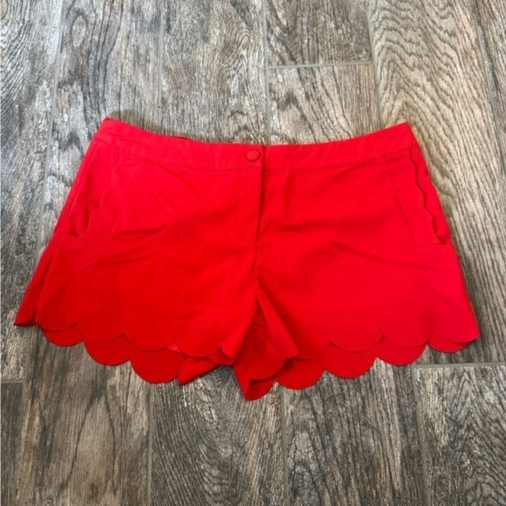 JUN & IVY Women's Lined Red Tulip Scalloped Shorts Size L